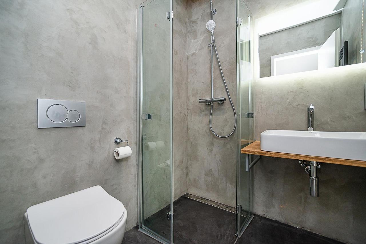 Big 4-Bedroom Flat, Terrace With Great Vitkov View Prag Dış mekan fotoğraf