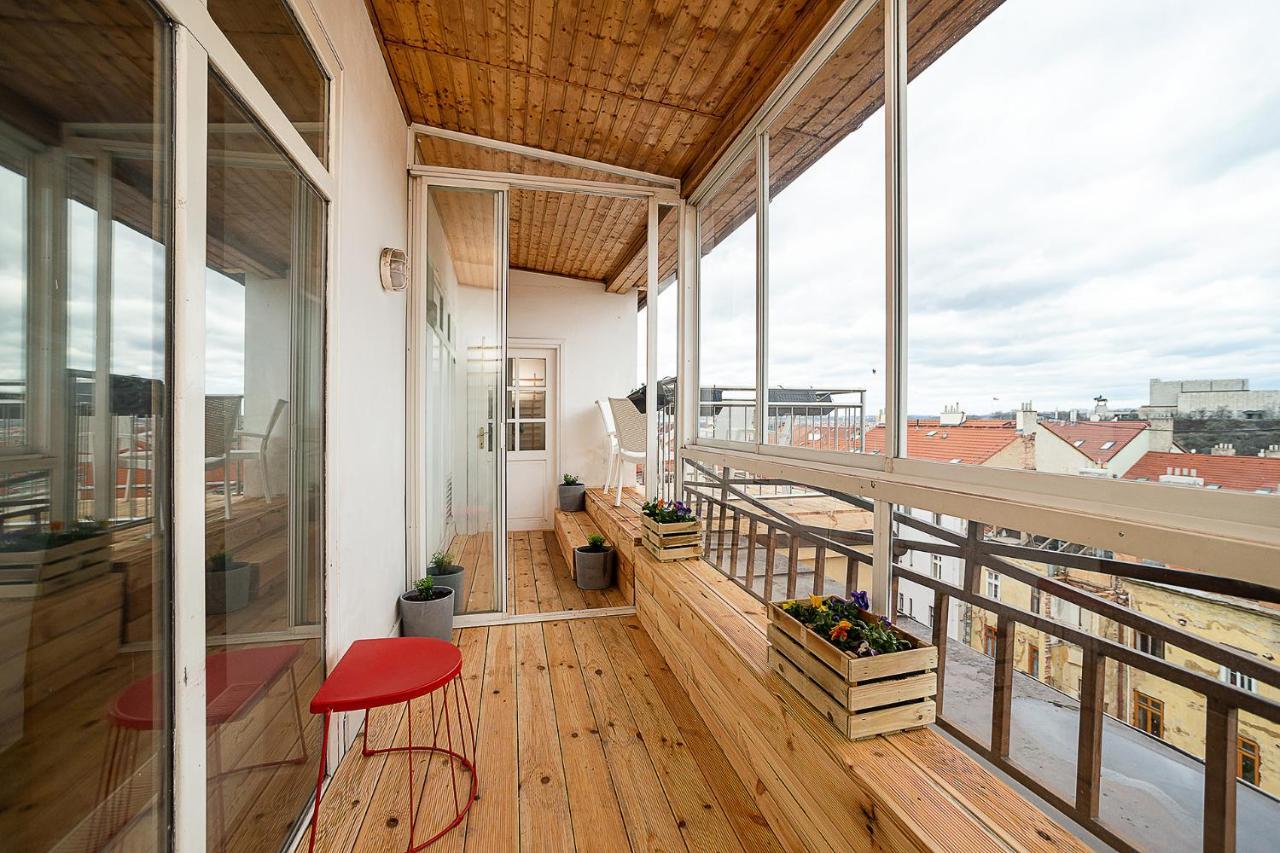 Big 4-Bedroom Flat, Terrace With Great Vitkov View Prag Dış mekan fotoğraf